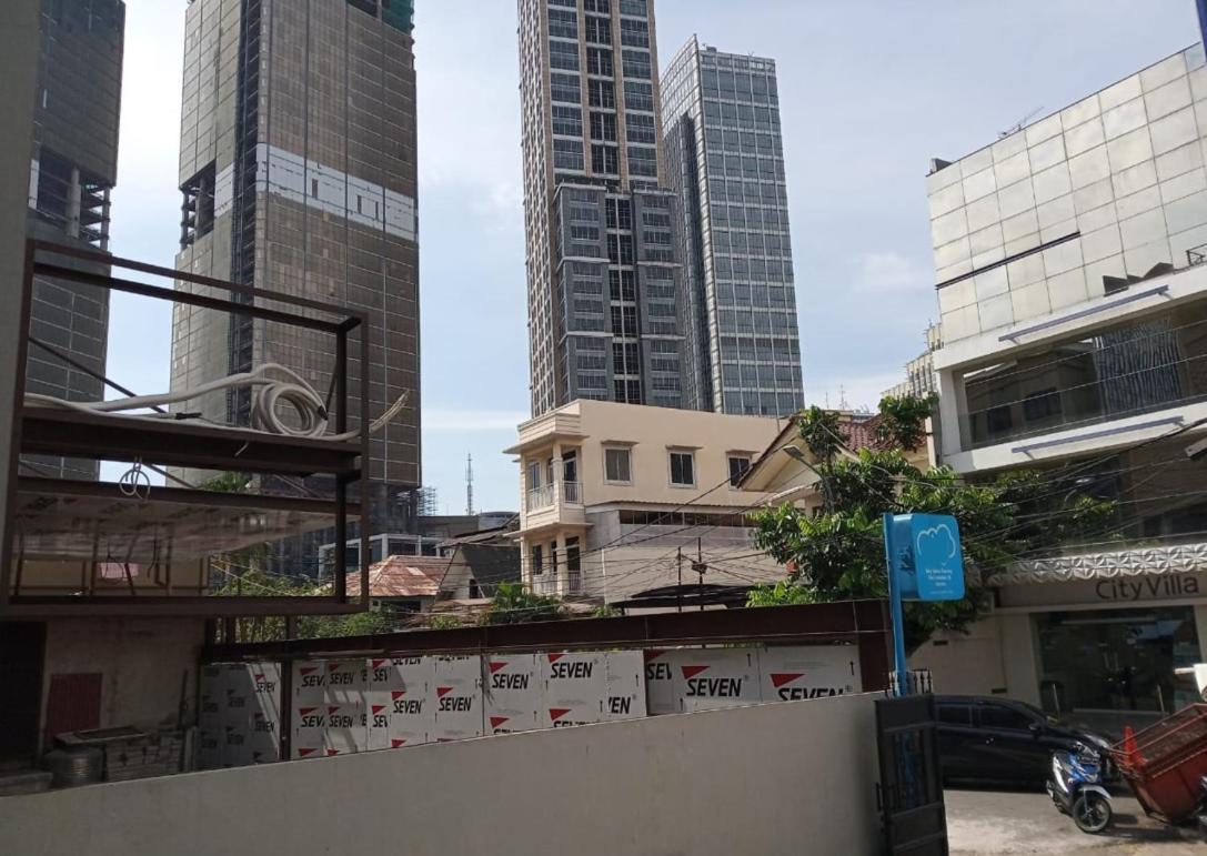 Cozrooms Near Mrt, Plaza Indonesia, And Grand Indonesia Jacarta Exterior foto